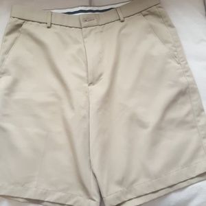 Dockers premium golf shorts, khaki, sz 33